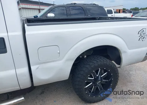 2014 Ford F-250 Xlt z USA, uszkodzony, nr VIN 1FT7W2B69EEB43193